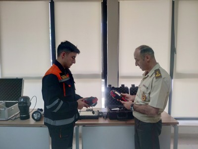 Курс "Работа с аппаратами сжатого воздуха", организованный для спасателей Бакинского Регионального Центра, продолжается