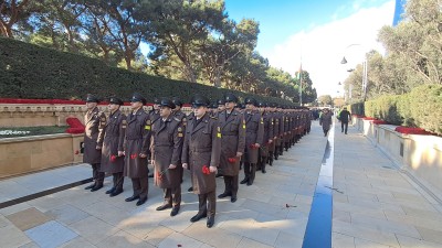 FHN Akademiyasının Rəhbərliyi və Kollektivi Şəhidlər Xiyabanını Ziyarət Edib