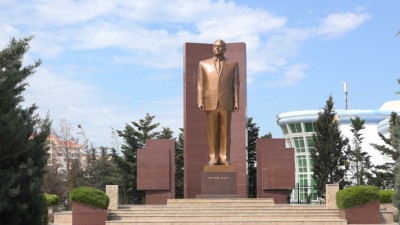 FHN Akademiyasında Ümummilli Lideri Heydər Əliyevin anadan olmasının 102-ci ildönümünə həsr olunmuş tədbir keçirilib.