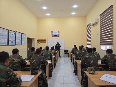 Fövqəladə Hallar Nazirliyinin Akademiyasında “İlkin hazırlıq” kursu davam edir